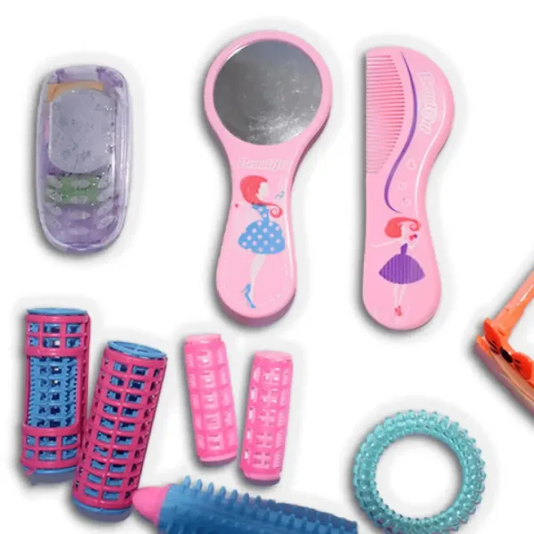 Vouge Girl - Růžová 12dílná kosmetická sada s kadeřníkem, slunečními brýlemi a doplňky obrázek 2