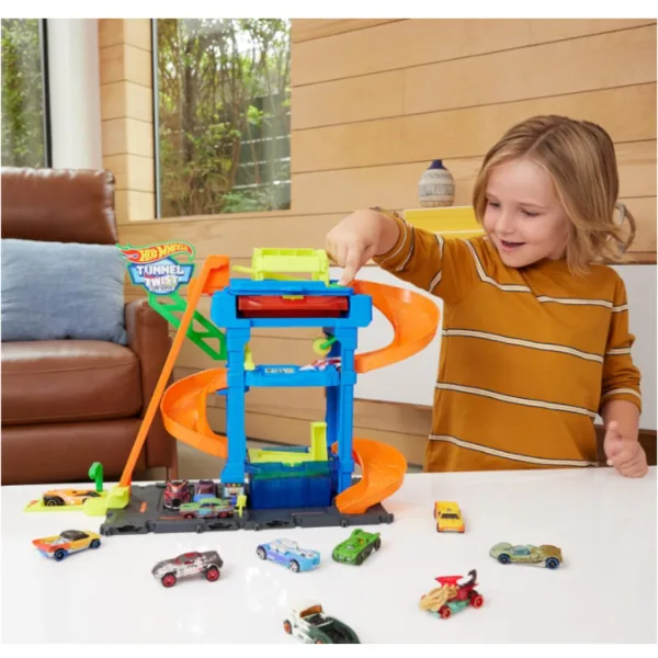 Hot Wheels City: Myčka aut s barevným měnícím malým autem - Mattel obrázek 3