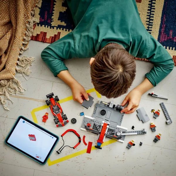 LEGO® City: F1®-ová boxová dráha a personál s autem Ferrari (60443) obrázek 4
