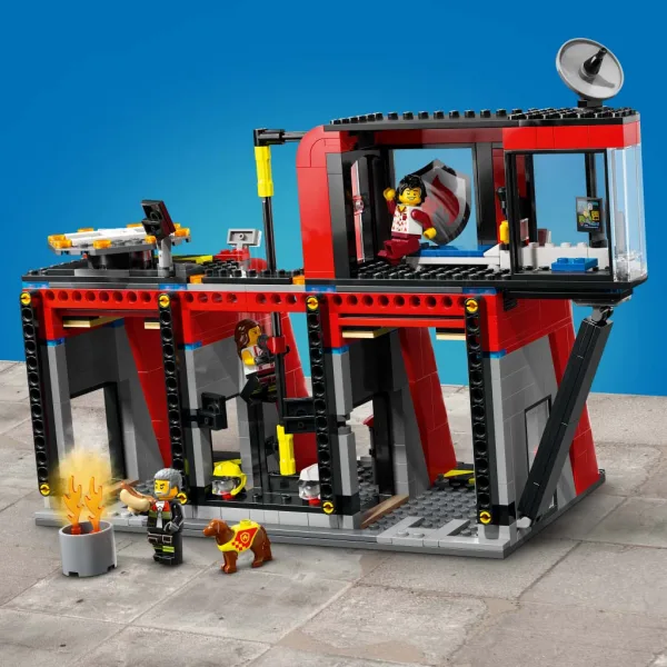 LEGO® City: Hasičská stanice a hasičské auto (60414) obrázek 4