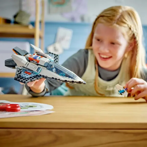 LEGO® City: Mezihvězdná loď (60430) obrázek 4