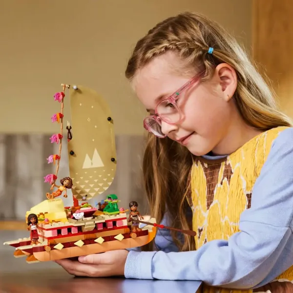 LEGO® Disney: Vaiana s dobrodružstvími plná kanoe (43270) obrázek 4