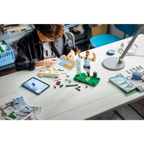 LEGO® Edice: Lionel Messi – Fotbalová legenda (43015) obrázek 5