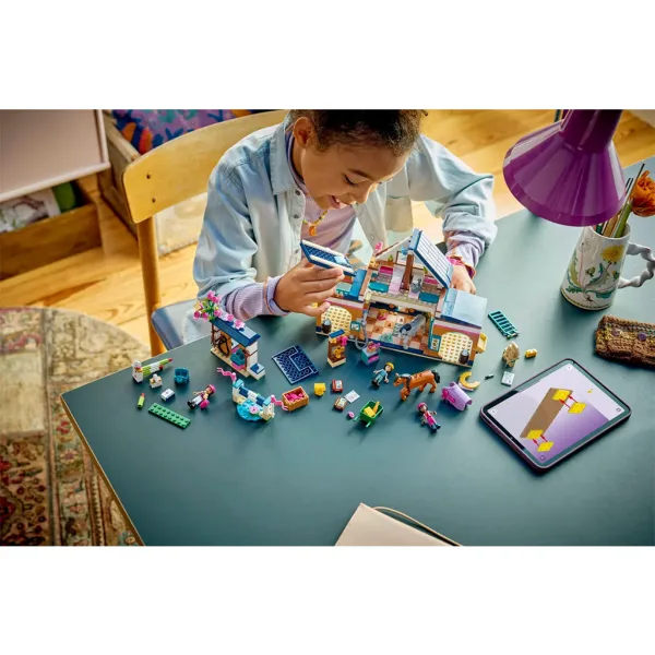 LEGO® Friends: Hřebčín a jezdecká škola (42688) obrázek 10