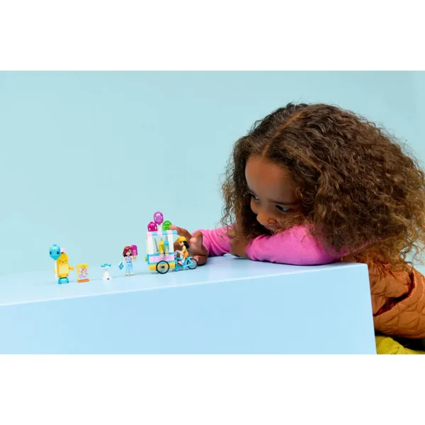 LEGO® Friends: Prodavač zmrzliny a balónků (42692) obrázek 7