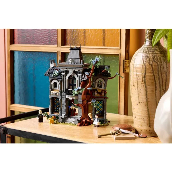 LEGO® Icons: Starostova rezidence (11383) obrázek 8