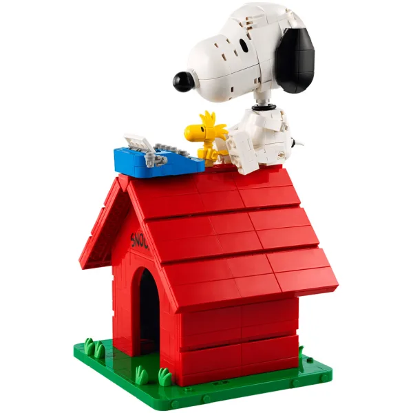 LEGO® Ideas: Peanuts: Snoopy psí bouda (21368) obrázek 2