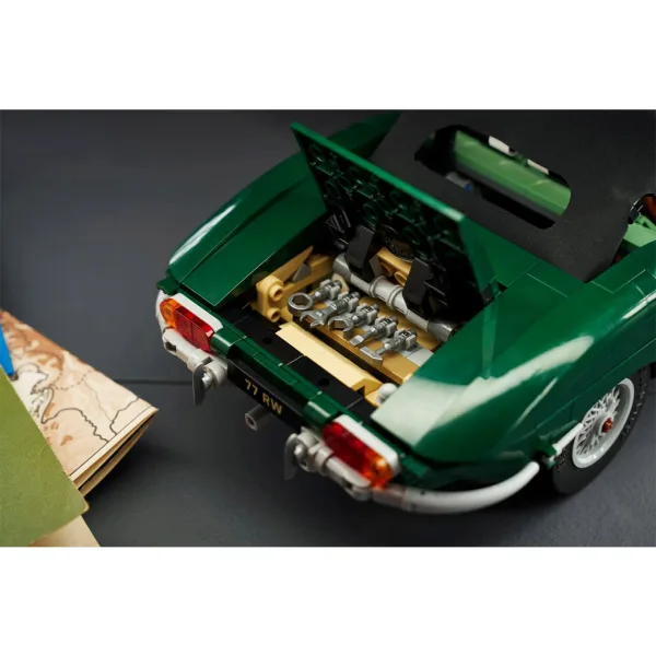 LEGO® Icons: Jaguar E-Type (11381) obrázek 16