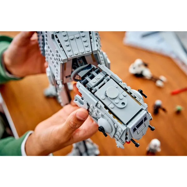 LEGO® Star Wars™: Chodec AT-AT™ Znovuzrozeného impéria s INT-4 obrázek 13