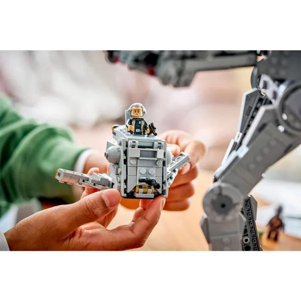 LEGO® Star Wars™: Chodec AT-AT™ Znovuzrozeného impéria s INT-4 obrázek 14