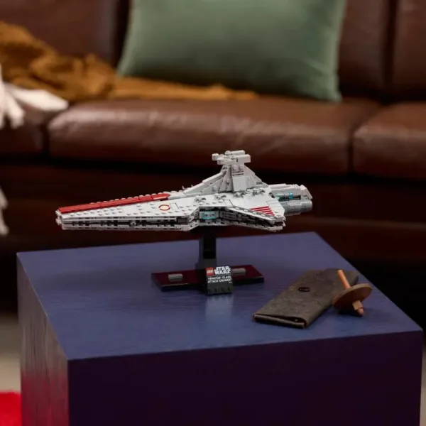 LEGO® Star Wars™: Útočný křižník třídy Venator (75441) obrázek 3