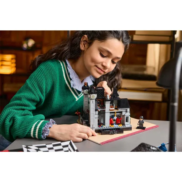LEGO® Středa: Nevermore Akademie (76788) obrázek 6