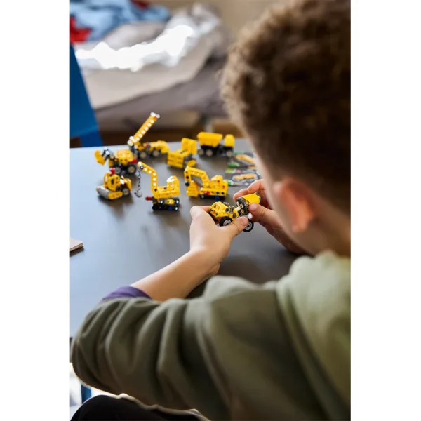 LEGO® Technic: Mini Stavební Stroje (42233) obrázek 7