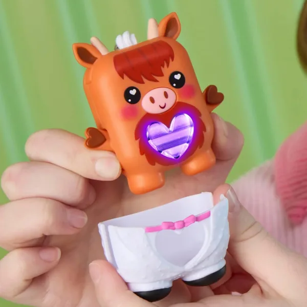 Nano-mals: Interaktivní elektronická figurka krávy Cowbert – Hasbro obrázek 3