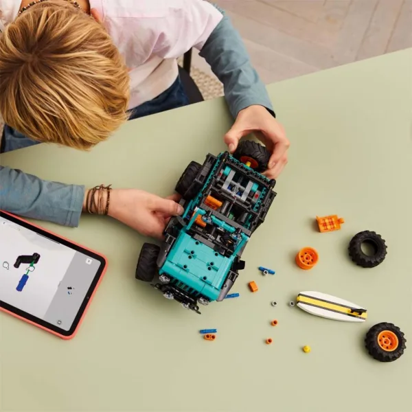 LEGO® Technic: Jeep® Wrangler Rubicon SUV (42227) obrázek 5