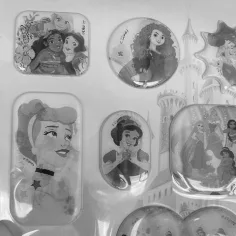 Disney: Sada 13 holografických 3D samolepek s Disney princeznami obrázek 3
