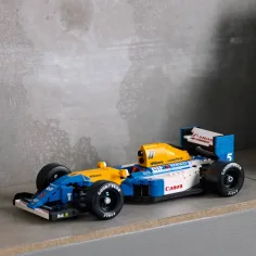 LEGO® Icons: Williams Racing FW14B a Nigel Mansell (10353) obrázek 6