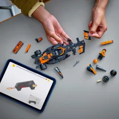 LEGO® Speed Champions: Závodní vůz McLaren F1® Team MCL38 (77251) obrázek 3
