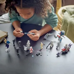LEGO® Star Wars™: Bojový balíček klonových vojáků™ a bojových droidů™ (75372) obrázek 4