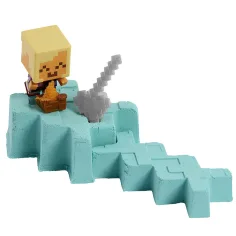Minecraft: Odhalení minifigurky Zlatovlasého námořníka ve žlutém mečovém pouzdře - Mattel obrázek 2