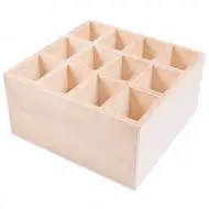 PlayBox: Dřevěný stojan na tužky se 12 přihrádkami