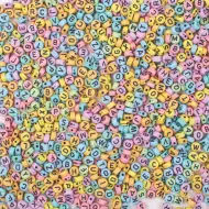 PlayBox: Sada pastelově barevných korálků s písmeny, 750 kusů