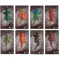 Plazi s odlupující se strečovou figurkou v několika variantách.