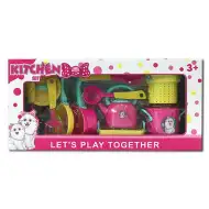 Růžová kuchyňská sada nádobí s motivem pejska jako hračka.