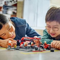 LEGO® City: F1®-ová boxová dráha a personál s autem Ferrari (60443) obrázek 3
