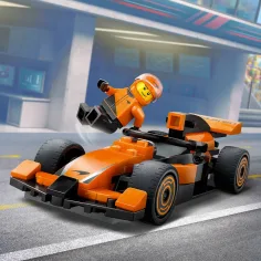 LEGO® City: F1® pilot s autem McLaren (60442) obrázek 3