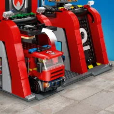 LEGO® City: Hasičská stanice a hasičské auto (60414) obrázek 3