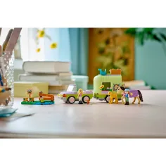 LEGO® Friends: Přepravník pro koně a jezdce (42695) obrázek 9