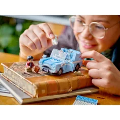 LEGO® Harry Potter™: Letící Ford Anglia™ (76424) obrázek 5