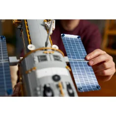 LEGO® Icons: Hubbleův vesmírný dalekohled (11383) obrázek 10