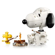 LEGO® Ideas: Peanuts: Snoopy psí bouda (21368) obrázek 8