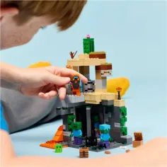 LEGO® Minecraft: Zombikazamata (21587) obrázek 5