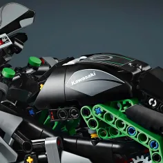 LEGO® Technic: Kawasaki Ninja H2R motocykl (42170) obrázek 3
