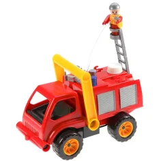 LENA: Hasičské auto s vodním čerpadlem a figurkou 31cm
