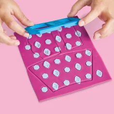 Play-Doh: Barbie Lesklé šperky a stuhy modelovací hmota se panenkou – Hasbro obrázek 3