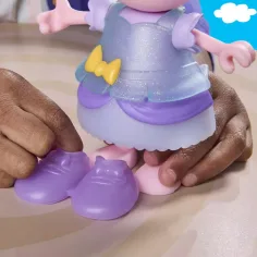 Prasátko Peppa Tři malá prasátka – převlékací herní sada – Hasbro obrázek 3