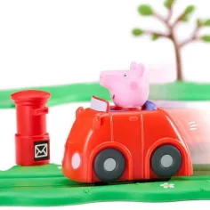 Whizz-Around Peppa prasátko červené auto herní sada obrázek 3