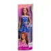 Barbie: Fashionista stylová panenka v modrých šatech s glukometrem – Mattel