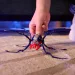 Hex Bots: Skitter Bot interaktivní robotický pavouk – modro-červený - Spin Master obrázek 3